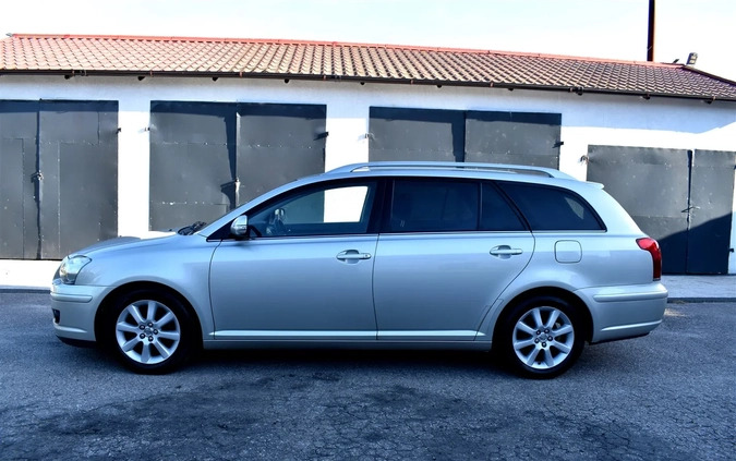 Toyota Avensis cena 18900 przebieg: 220000, rok produkcji 2006 z Elbląg małe 704